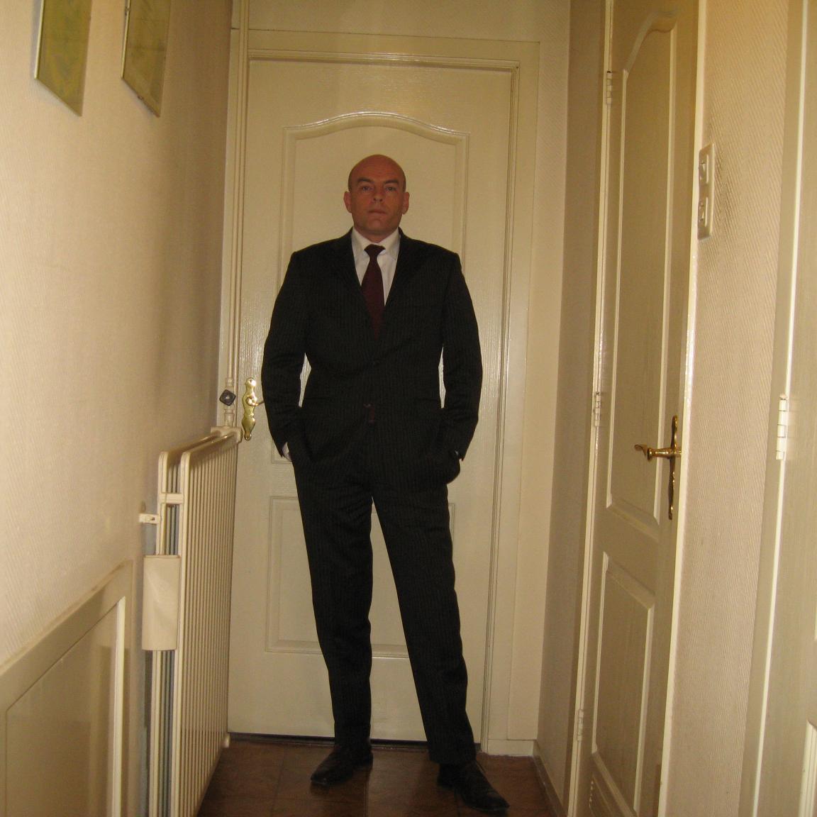 pd4udh's profile picture. Privé en directiechauffeur. Professioneel, discreet en comfortabel vervoer in uw eigen auto. E21,00 p.u. ex. btw. pd4u@ziggo.nl