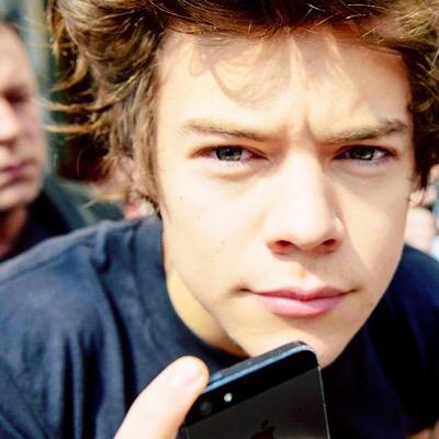 follow my main @liankekhoo :) i always do free dms to liam bc i genuinely think every fan deserves 5/5 xx