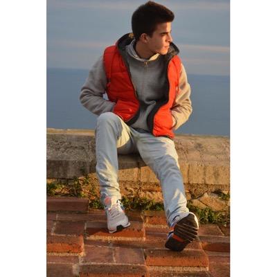 • 300Studio • Contratación: eloygarciajimenez00@gmail.com
