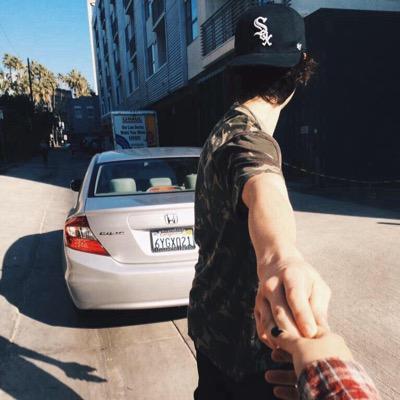 I'm in love with this guy that doesn't know i exist. ~ @waverider_ and @cody follows ~