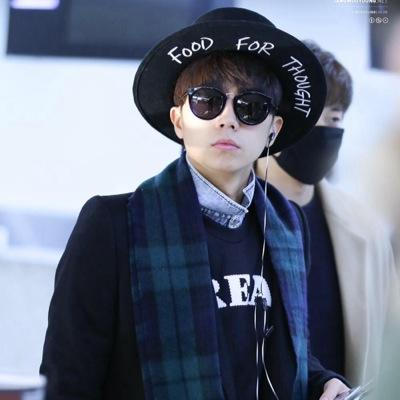 What time is it? 2PM! I'm Jang Wooyoung of 2PM Just bot not REAL [REAL : @0430yes] #SAFAM