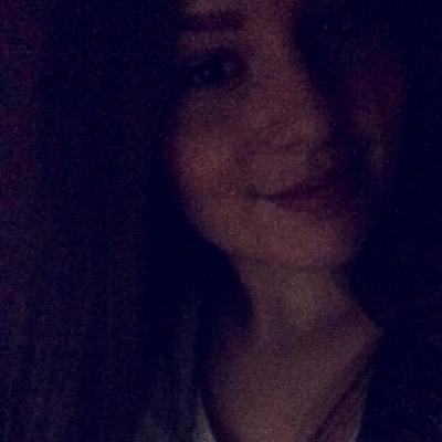 LaraTheSmiley's profile picture. 