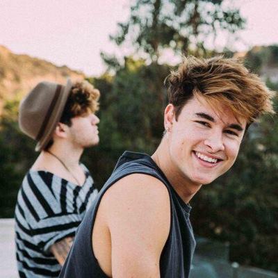 Hi, Im in love with o2l and they saved my life ••• I love Harrison ••• 1/12 & 2/6