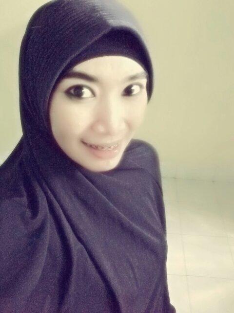 thity_sugiarti's profile picture. 