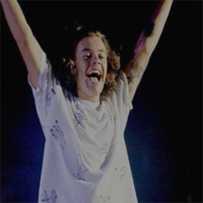 please follow @cuddlxyziam because goals:) thank you