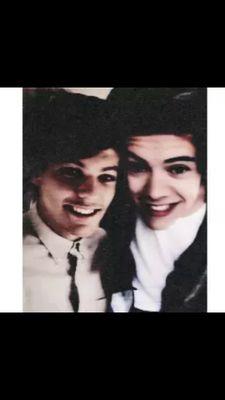 PLEASE follow her 》 @louisndharrytho ♡