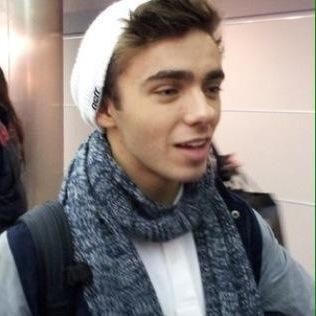 jayftsivaaa's profile picture. daily reminder that you're amazing!! follow back @sykesguiness please x