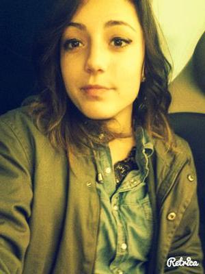 ciao mi chiamo elisa ho 14 anni e sono una directioner✌❤❤