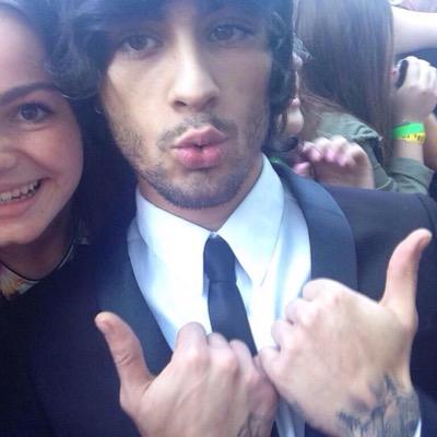 follow @froyoformalik bc she gave you a free follow