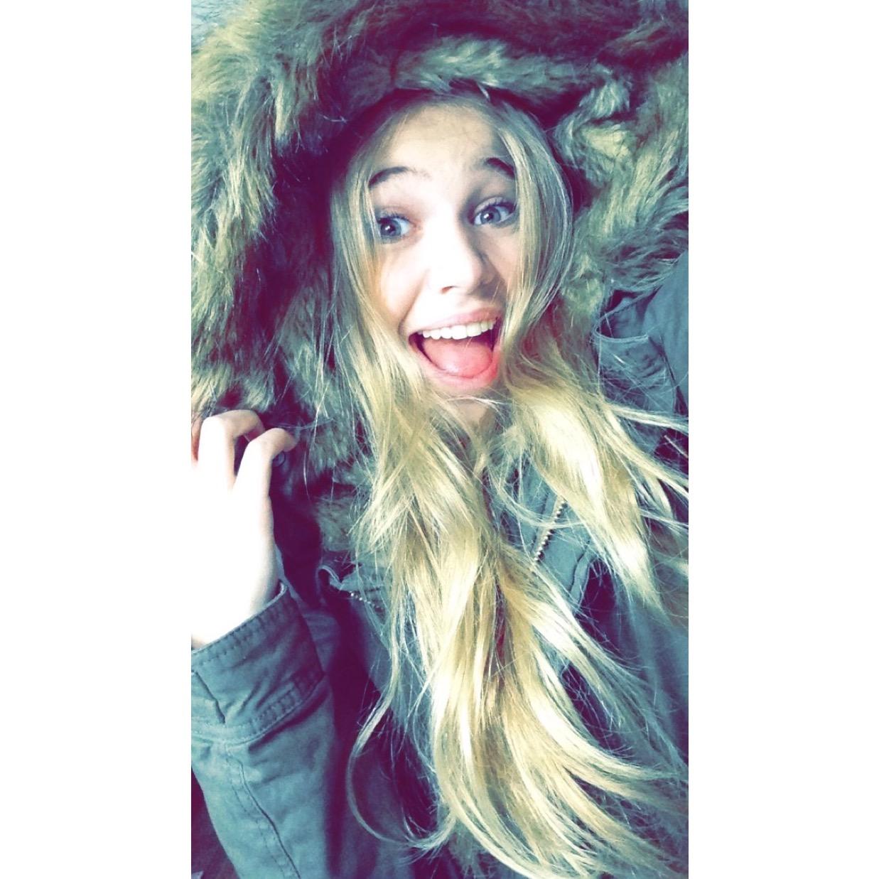 Laia_Lopez98's profile picture. La vida es un juego de cartas y cada uno decide como jugar su partida.                            Snap: laia_lopez98