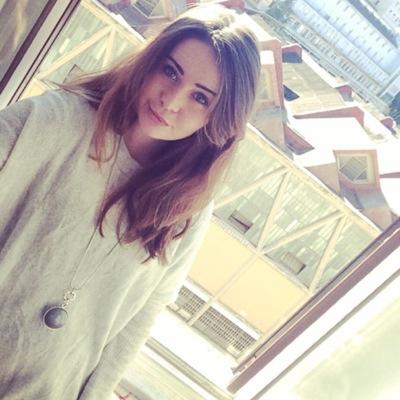 sarahmosedale's profile picture. ✌️Landann living, Gin Enthusiast, Fashion Obsessive, Budha Loving Marketing Exec!