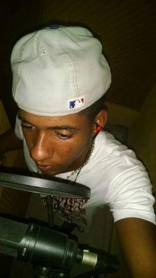 buscame en faceboock thureal gaby Rap artista urbano. whatsapp 809-864-3620