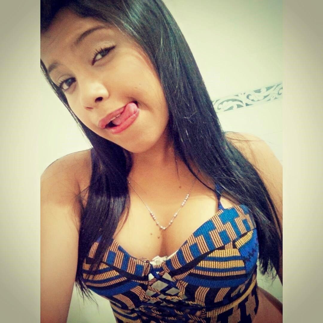 Las acciones hacen corazones♥♥ God is love.. Instagram: elenapal_