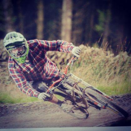 scottliggitt's profile picture. i have a go at downhill mountain biking, and have fun