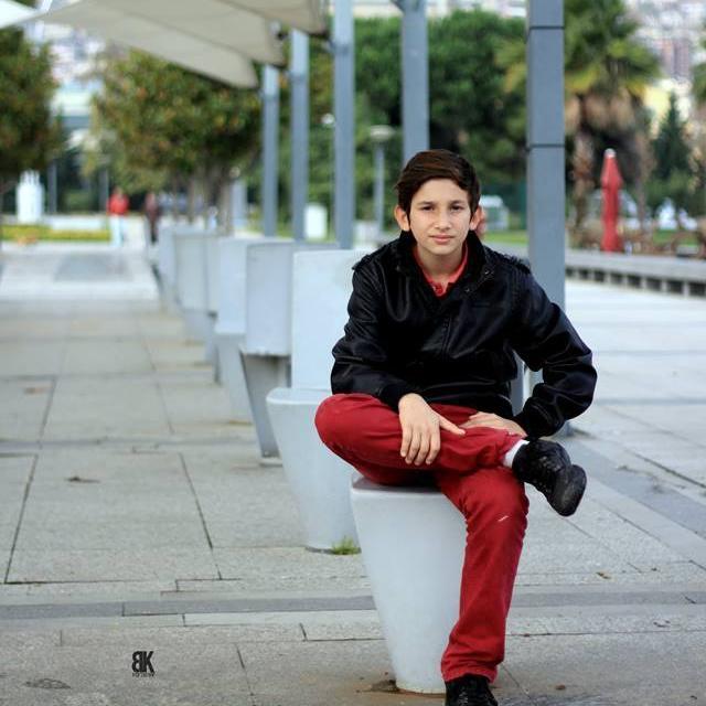 PHOTOGRAPHER :))