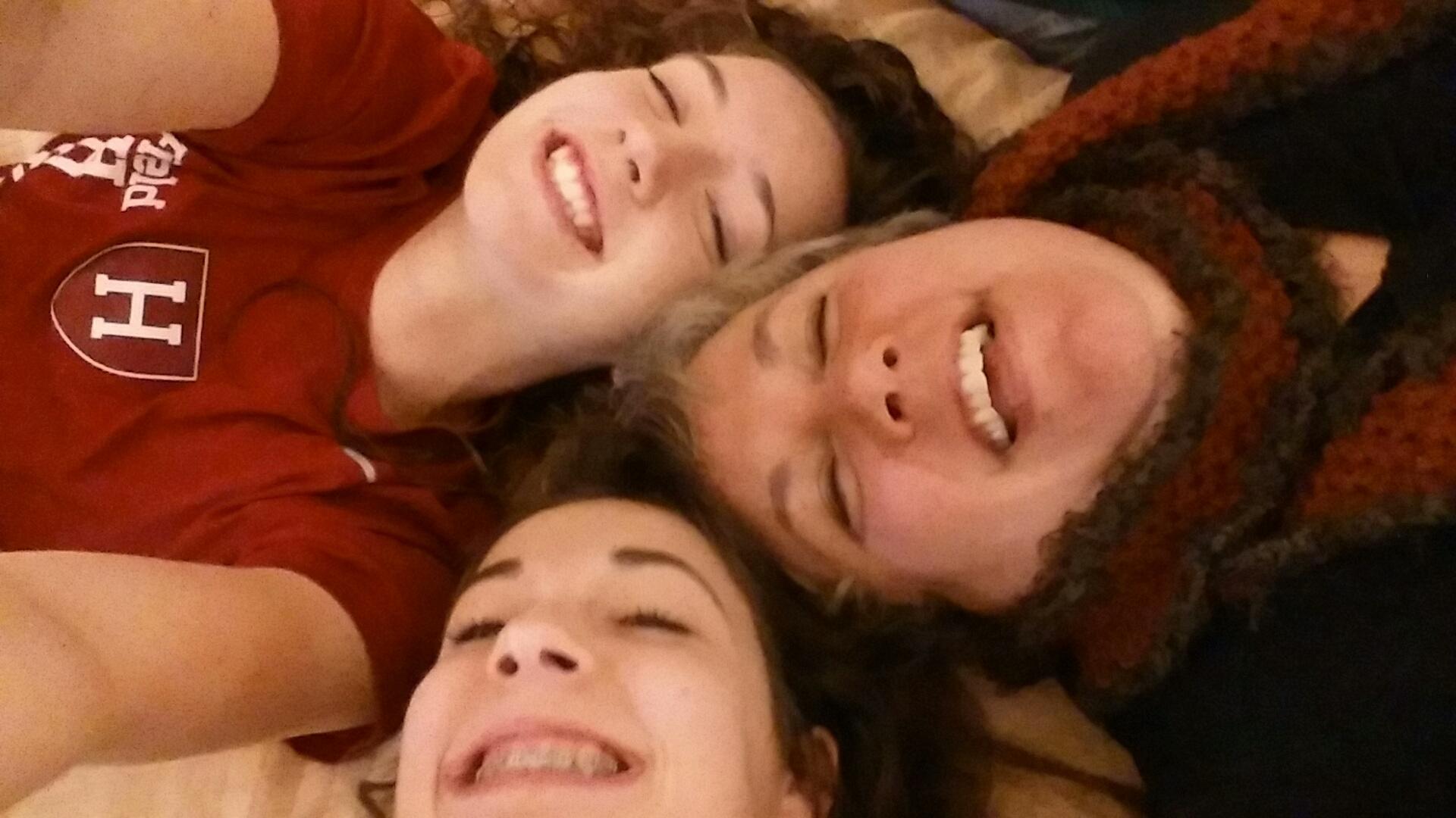 Mom to Johna and Josie!