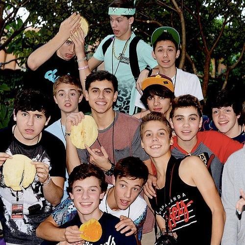 Directioner❤5SOS❤O2L*thats0jack❤Crawford & Christian Collins❤ MagconIsBae❤ Brennen Taylor
