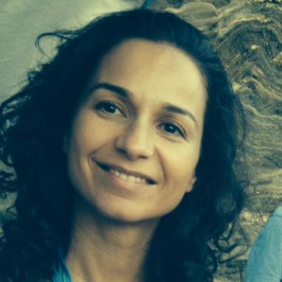 Logopeda y maestra A.L. interesada en Educación, Innovación, tecnologías aplicadas a la enseñanza - aprendizaje, logopedia además de NEAE entre otros temas.