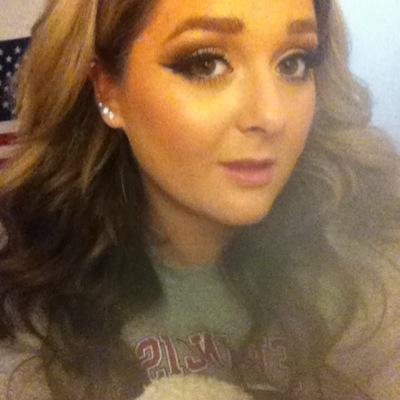 caligrownblonde's profile picture. im just super preggo