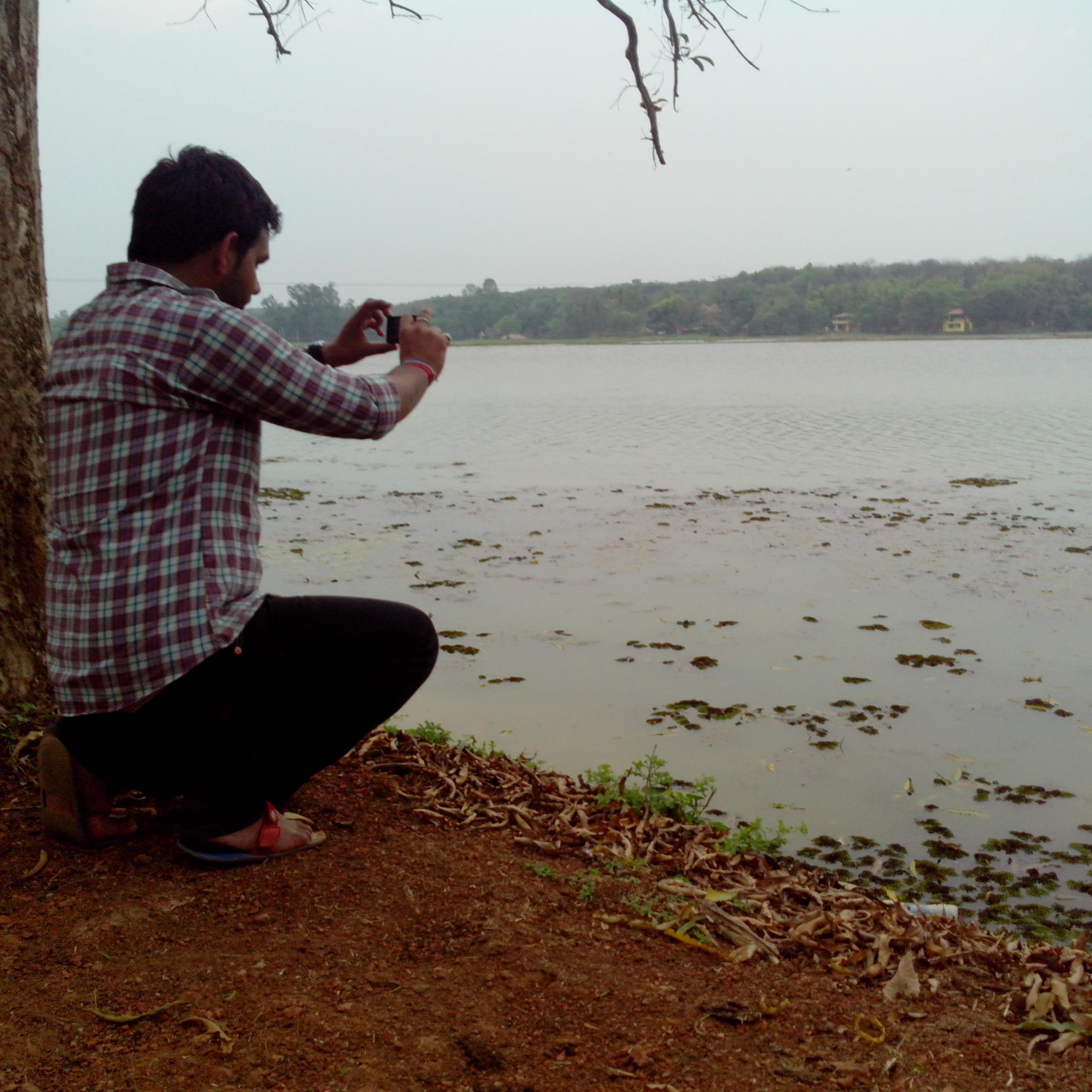 Hum aaj hain, kal hum nahi, reh jayengi hamari baatein  An internet freak  #digitalmarketing slurps in my veins, A human in making & give back to my #Amethi