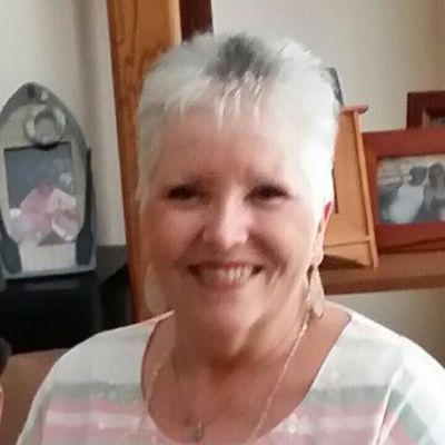 carol65100's profile picture. 