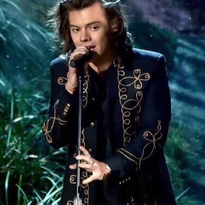 It's 2015 and I'm still up one directions asses.. Larry stylinson Est. 10