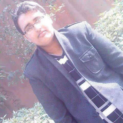 Just another delhi ka launda, Social Media & SmartFone Addict (Vella), Bakait, Foodie (Fat), Survives on - Reading, Music, Alcohol & Hills.