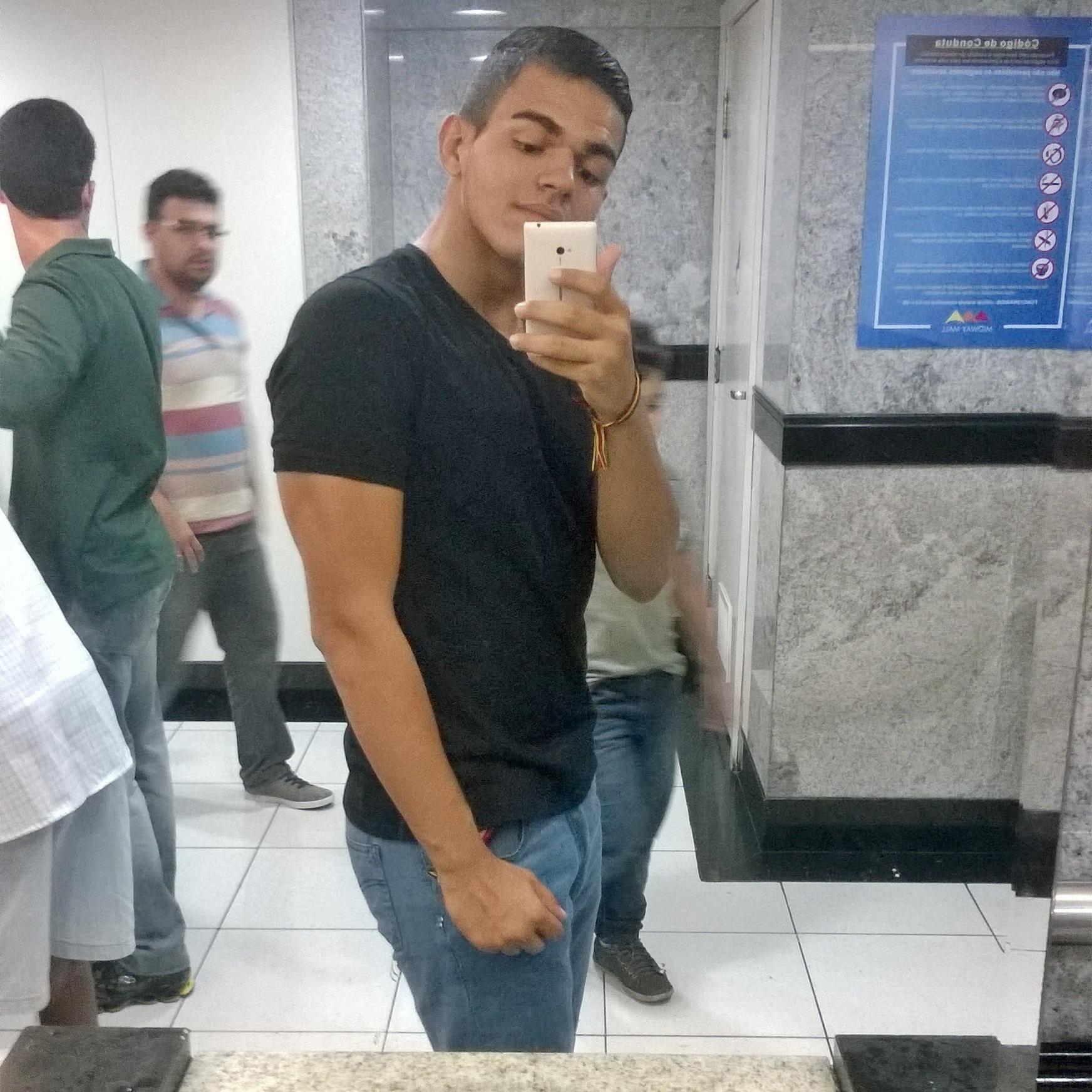 O que está destinado para o futuro... Aparência não se mede caráter.