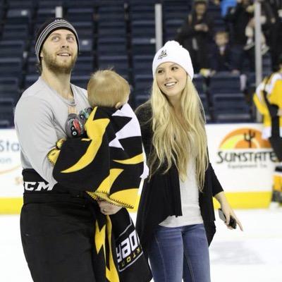 CA/West Coast, Pro Ice Hockey Player/Coach, Maxwell Sniper Camp/Maxwell Sports Corp, Chanel Maxwell XI, Ryder Maxwell 1/10/14