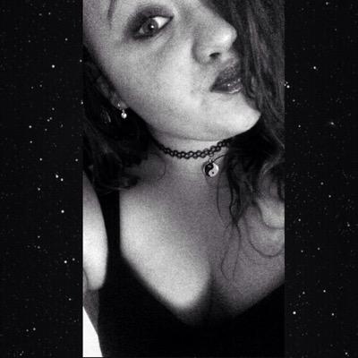 @GabbyftJacob just gave you a free follow! so follow her she follows back 100%