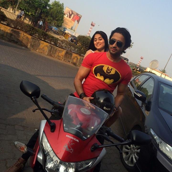 ********Big fan of shaheer and somya************
********17th november 2013 was the best day of my life********