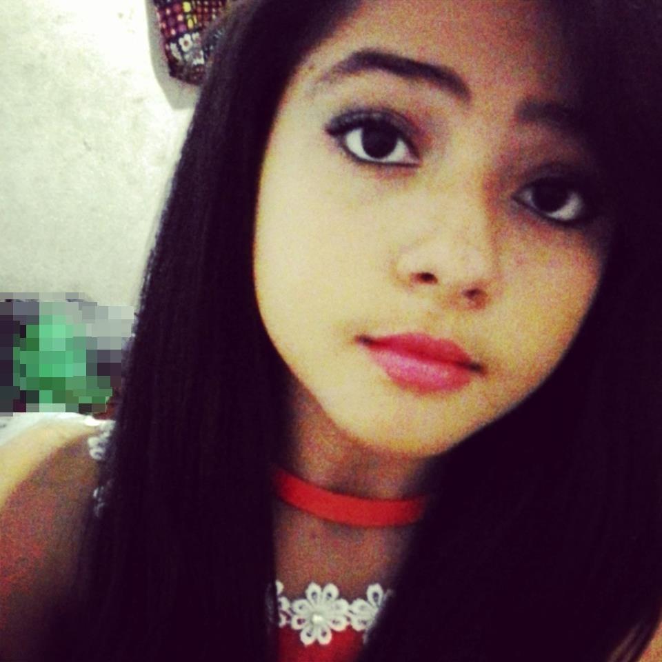 Quem ama: cuida, fica, perdoa, compreende, morre de ciúme, morre de saudade, esquece o orgulho.*-*