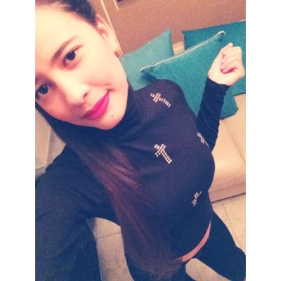 No te enamores 2 veces de la misma persona, porque la segunda vez solo te enamoraras de los recuerdos ;)