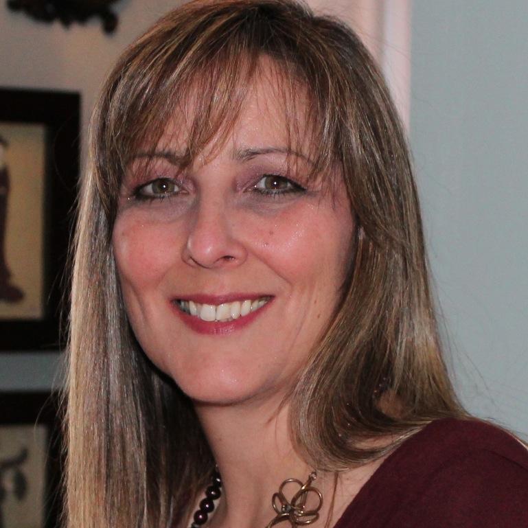 Jewelry artist (http://t.co/AKgdDdnNXX), blogger (http://t.co/NnpcD5W9kw), baker, candy maker, gardener, decorating enthusiast and mother.