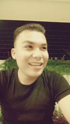 f621434d539245b's profile picture. kesuksesan di iringi usaha dan do'a