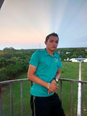 La vida es una y una es la oportunidad que tenemos para vivirla... Mi whatsapp 3045825412