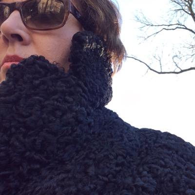 andrabaltza's profile picture. Soy de dos orillas. Amo los libros, las historias, los sueños, el compromiso, en fin.. La vida.