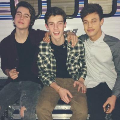 this is a free follow, follow @nashtyforlife please!