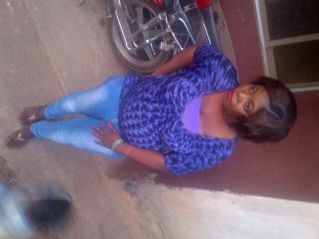 Am easy going gal.... Love reading chatting and making frnds