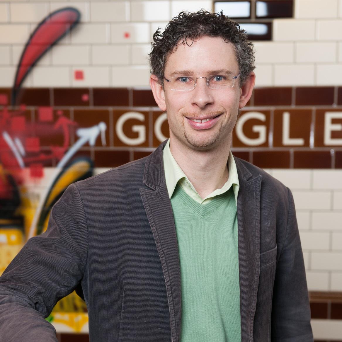 travel & tech fan, family man, communicator @Google_CH / AT