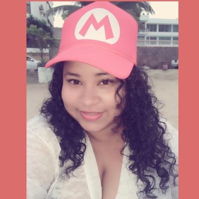 Alejand42365870's profile picture. 