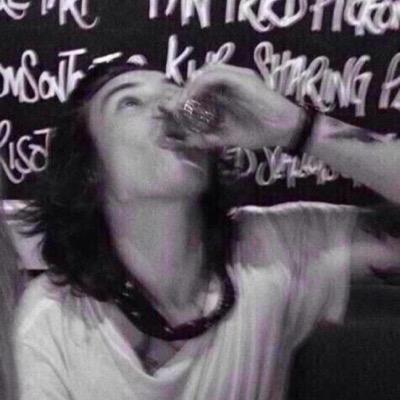 free follow so please follow @happilyftashton