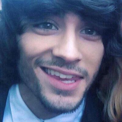 ask for a follow back on @raybanzouis