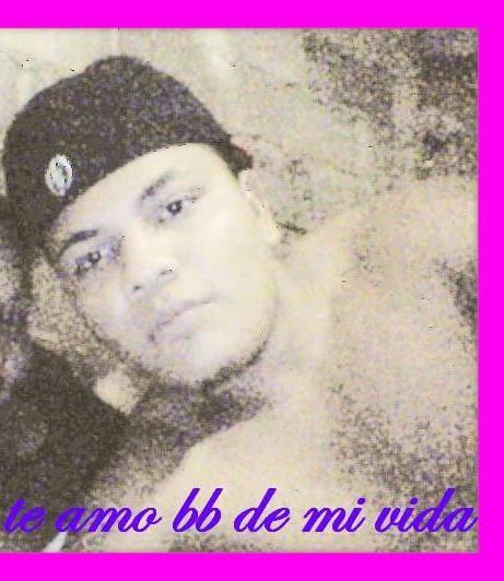 Cuando las parejas enamoradas Empiezan una relacion hablan del futuro, y cuando las cosas empiezan a ir mal hablan siempre del pasado..