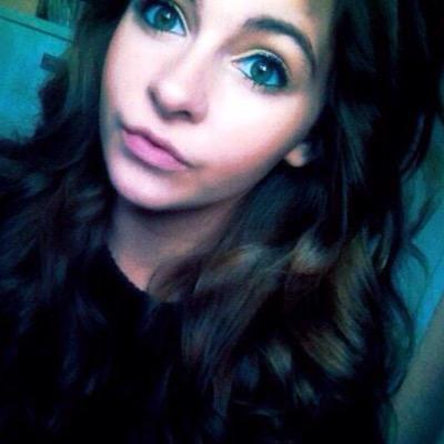 follow @ofclrh bc she gave you this follow, ilysm if you do!!