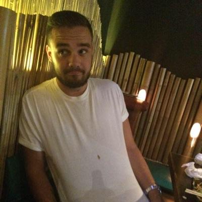 savedhotzaym's profile picture. follow my main @tapirwin