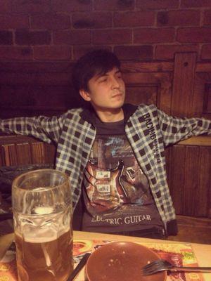 Rap-star, rock-star, alcogansta.