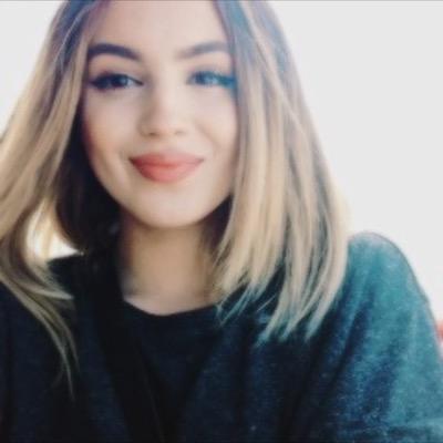 AvalonGraceAH's profile picture. wiggle wiggle wiggle