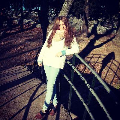 Y hay quien no sabe que va a encontrar, y aún así sale a buscarlo y de paso comerse el mundo. Enamorada de @antoniogr423 ♥