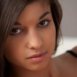 singer/songwriter actress (i'm new to this